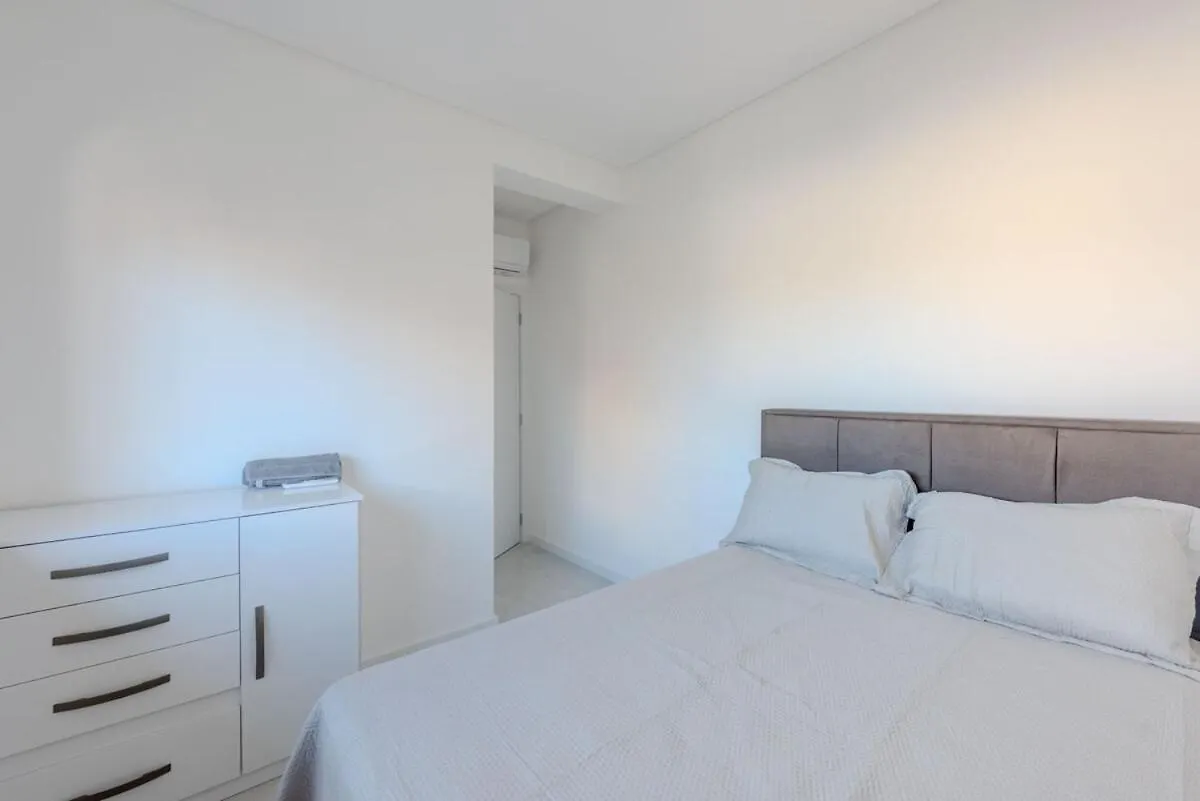 아파트 Comfort And Mountain View 고베르나도르 셀소 하모스 브라질